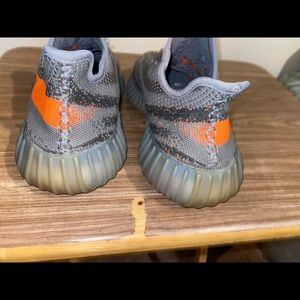 USED UA Yeezy 350 V2 Beluga Size 6.5